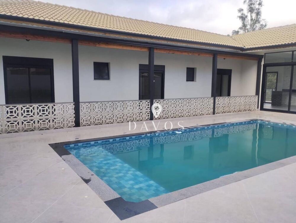 Casa, 3 quartos, 198 m² - Foto 1