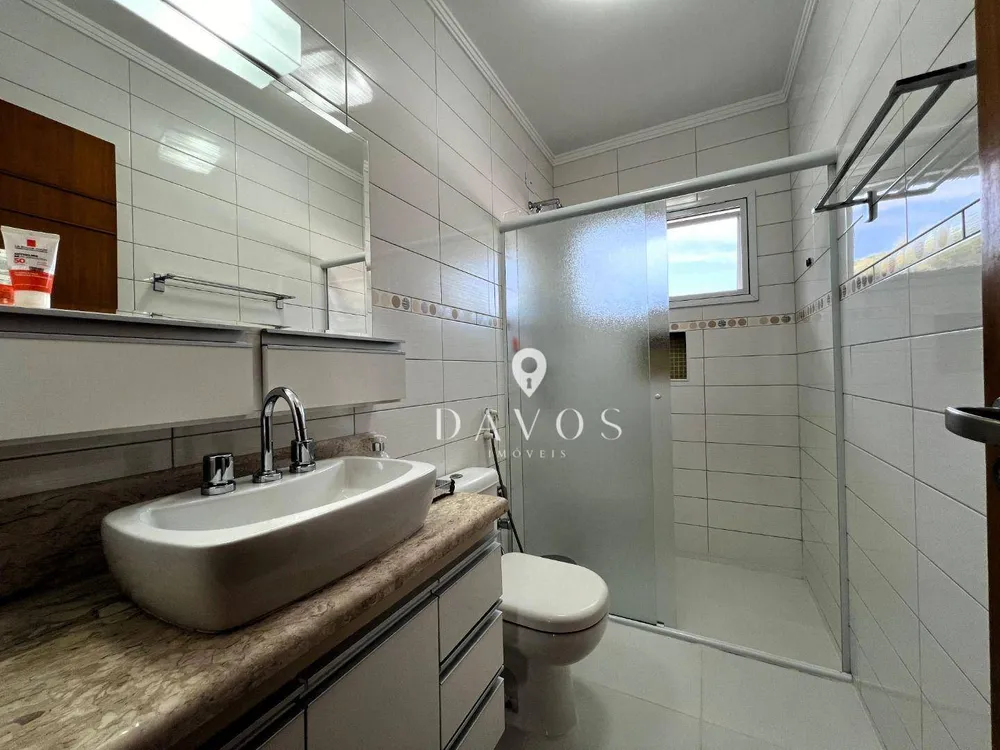 Sobrado, 3 quartos, 257 m² - Foto 1