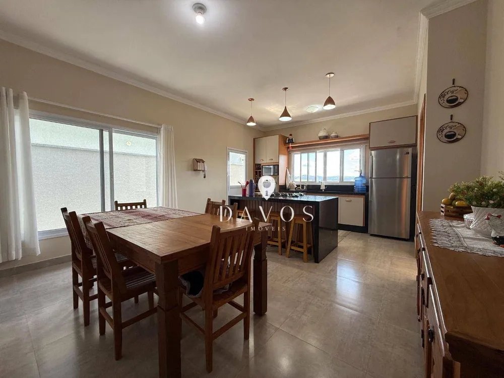 Casa, 3 quartos, 255 m² - Foto 2