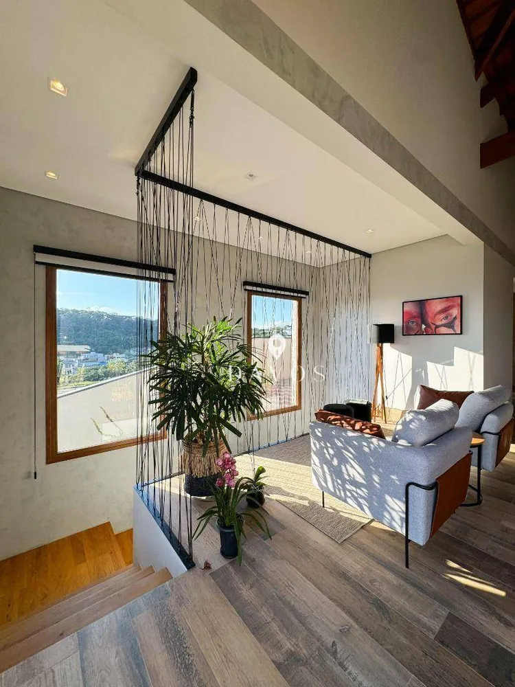 Sobrado, 4 quartos, 350 m² - Foto 1