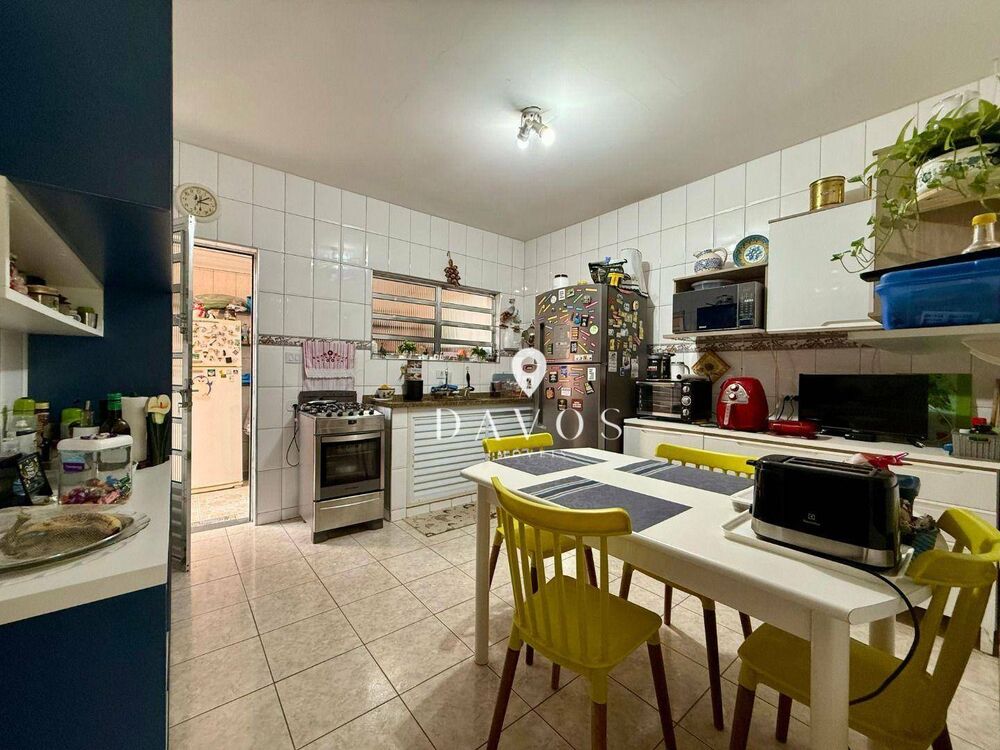 Casa, 3 quartos, 216 m² - Foto 1
