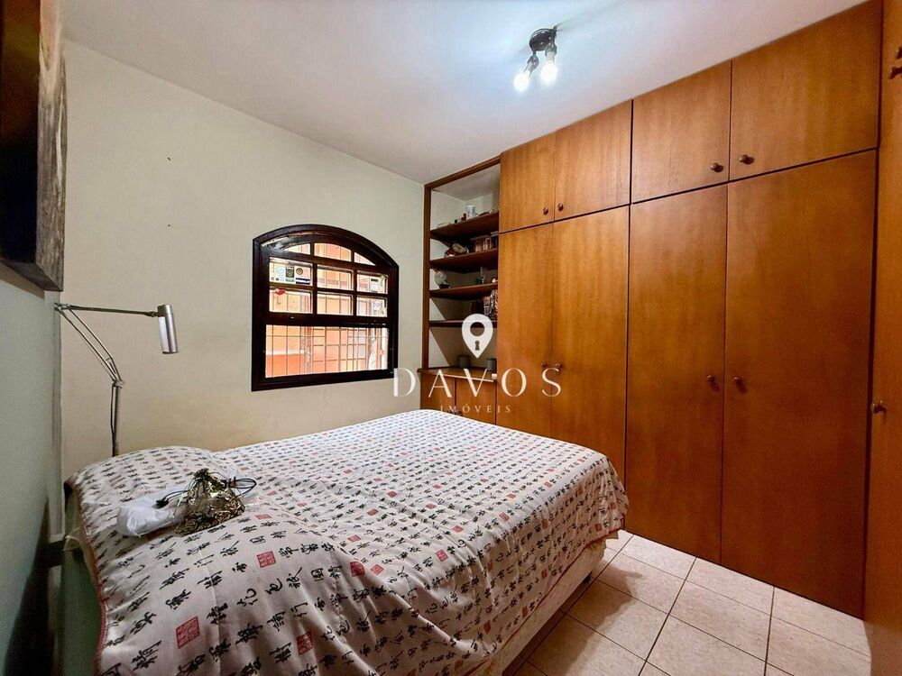 Casa, 3 quartos, 216 m² - Foto 2