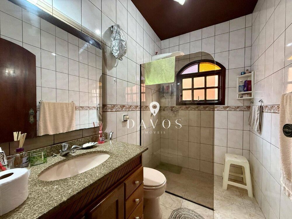 Casa, 3 quartos, 216 m² - Foto 4