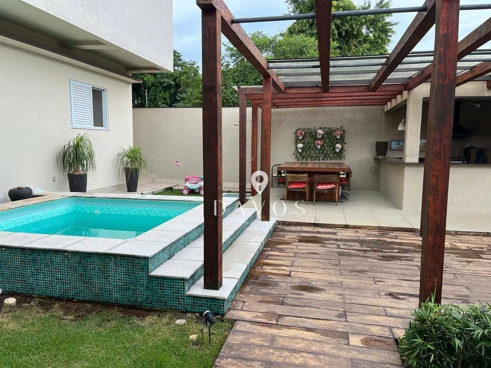 Sobrado, 3 quartos, 291 m² - Foto 2