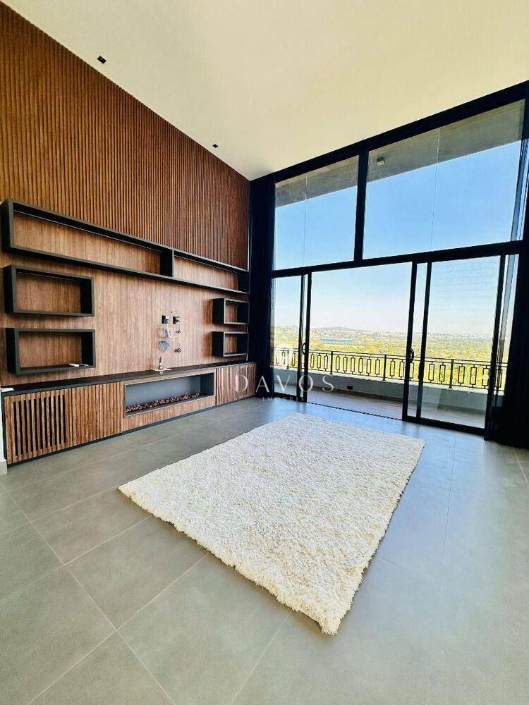Sobrado, 4 quartos, 441 m² - Foto 1