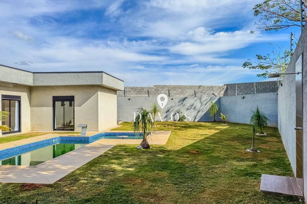 Casa, 4 quartos, 244 m² - Foto 1