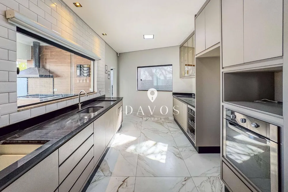 Casa, 4 quartos, 244 m² - Foto 2
