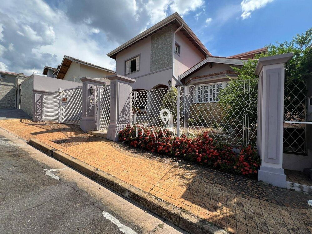 Sobrado, 3 quartos, 343 m² - Foto 1