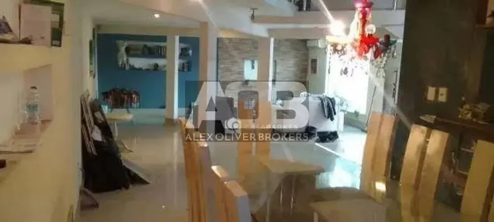 Casa, 5 quartos, 220 m² - Foto 1