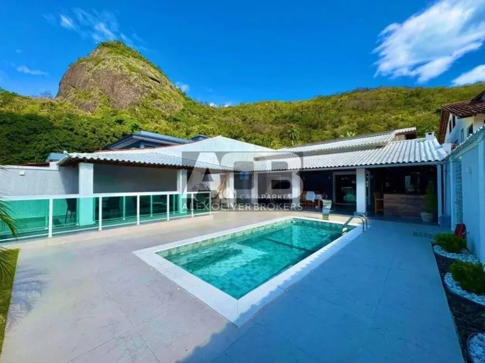 Casa, 4 quartos, 325 m² - Foto 1