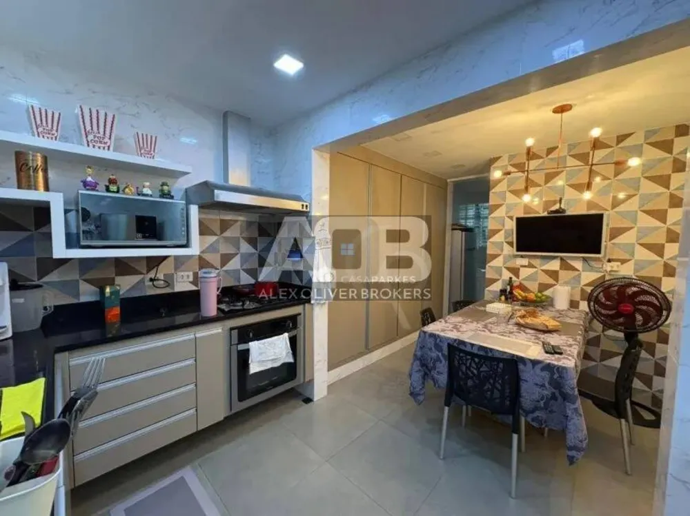 Casa, 4 quartos, 325 m² - Foto 11