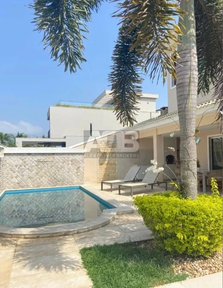 Casa, 5 quartos, 251 m² - Foto 1