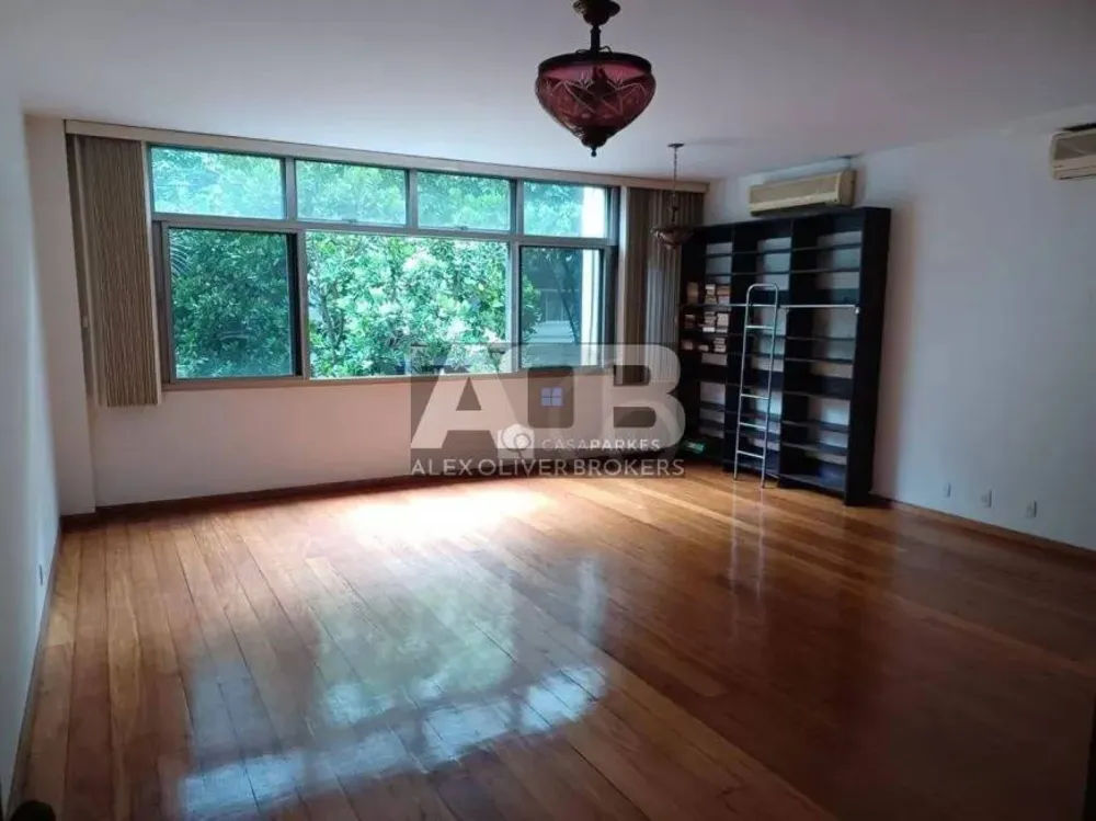 Apartamento, 3 quartos, 130 m² - Foto 1