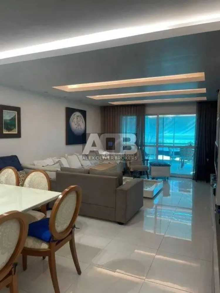 Cobertura, 3 quartos, 204 m² - Foto 2