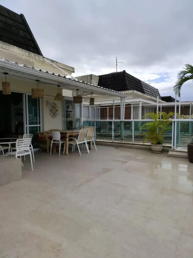 Cobertura, 3 quartos, 203 m² - Foto 2
