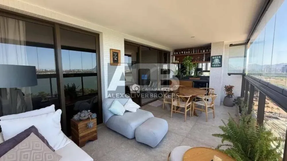 Apartamento, 3 quartos, 160 m² - Foto 1