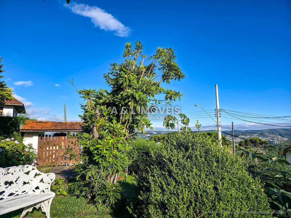 Casa, 4 quartos, 278 m² - Foto 1