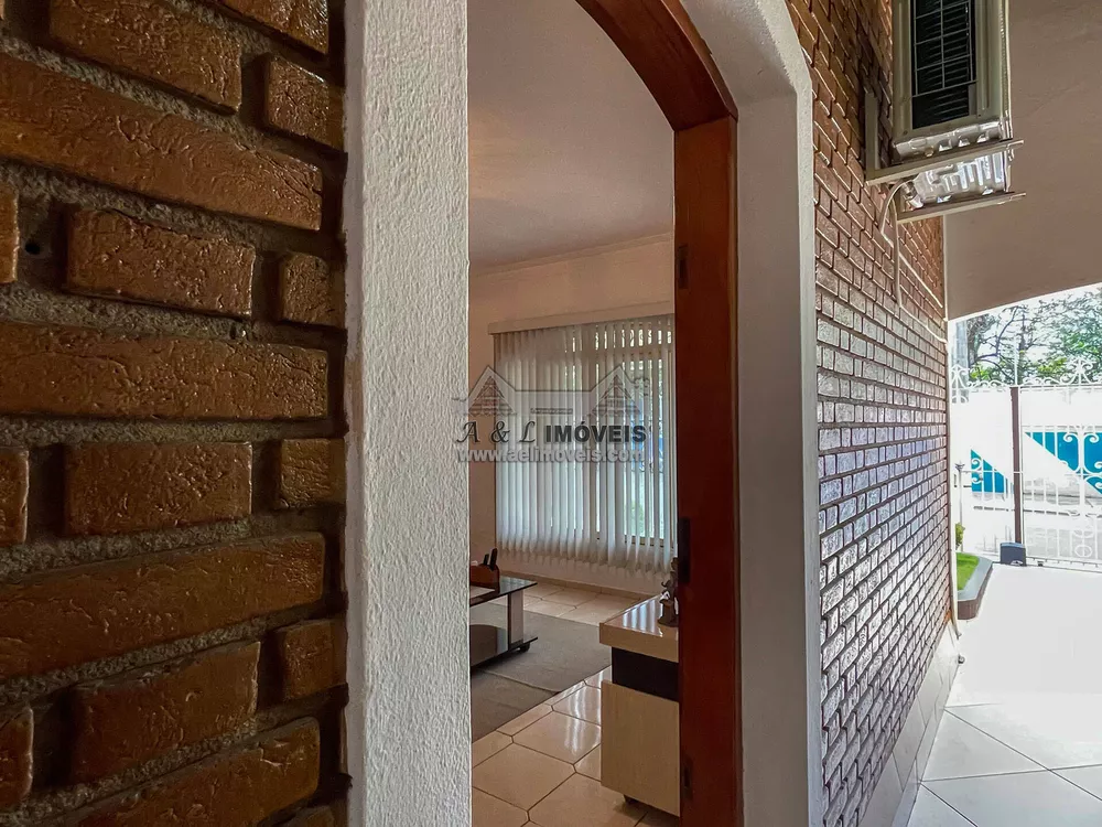 Casa à venda com 3 quartos, 160m² - Foto 4