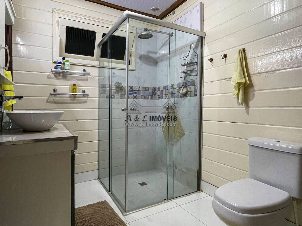 Casa, 5 quartos, 168 m² - Foto 1