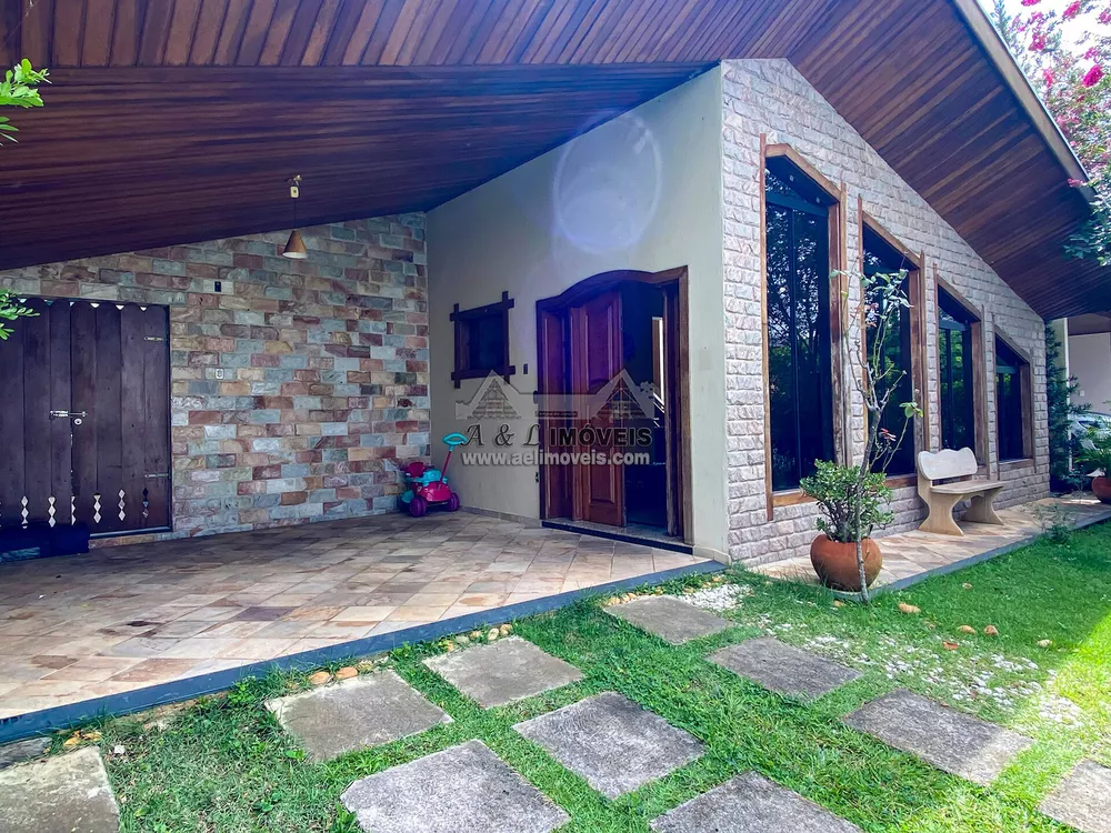 Casa de Condomínio à venda com 6 quartos, 262m² - Foto 2