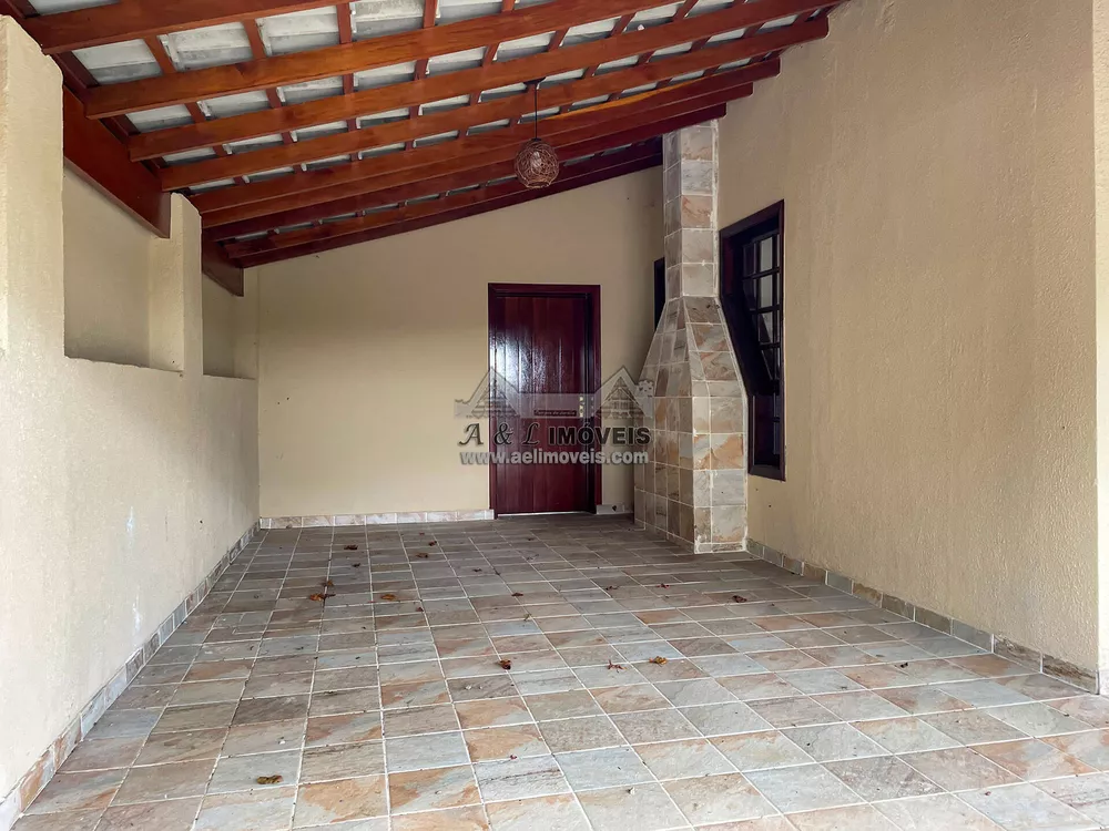 Casa de Condomínio à venda com 3 quartos, 250m² - Foto 4