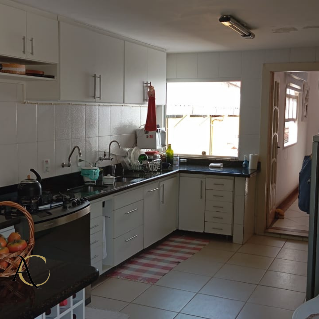 Casa à venda com 4 quartos, 360m² - Foto 48