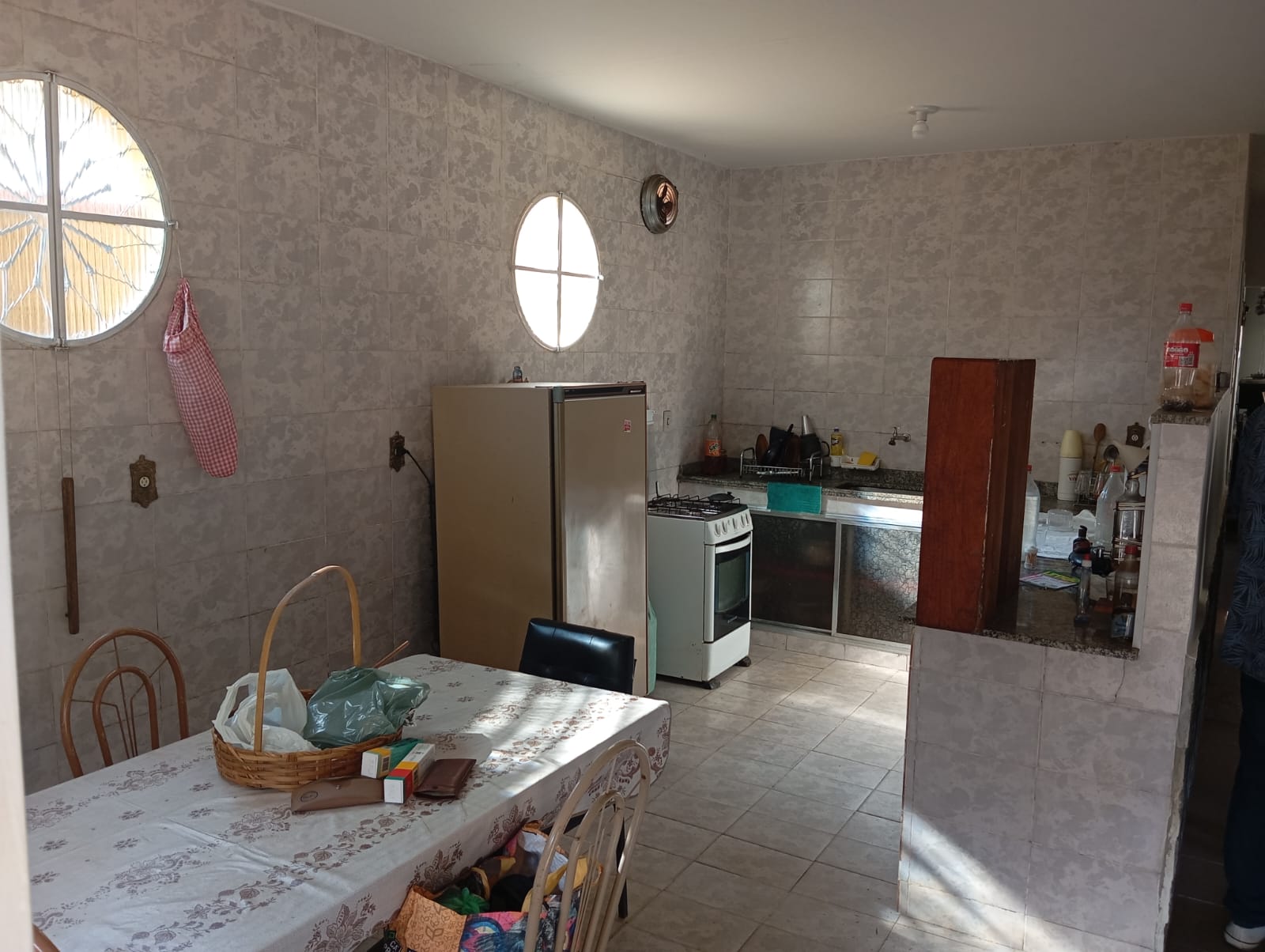 Casa à venda com 4 quartos, 300m² - Foto 3