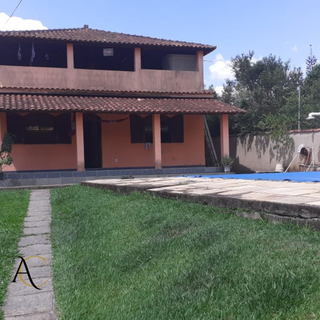 Casa à venda com 3 quartos, 200m² - Foto 1