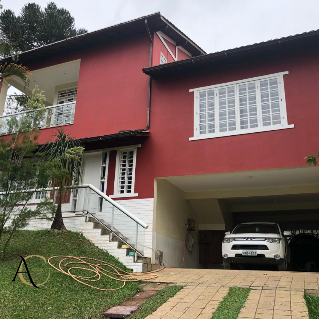 Casa à venda com 4 quartos, 1200m² - Foto 1