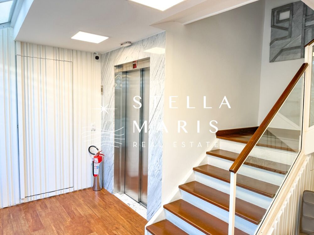 Casa à venda com 9 quartos, 586m² - Foto 1