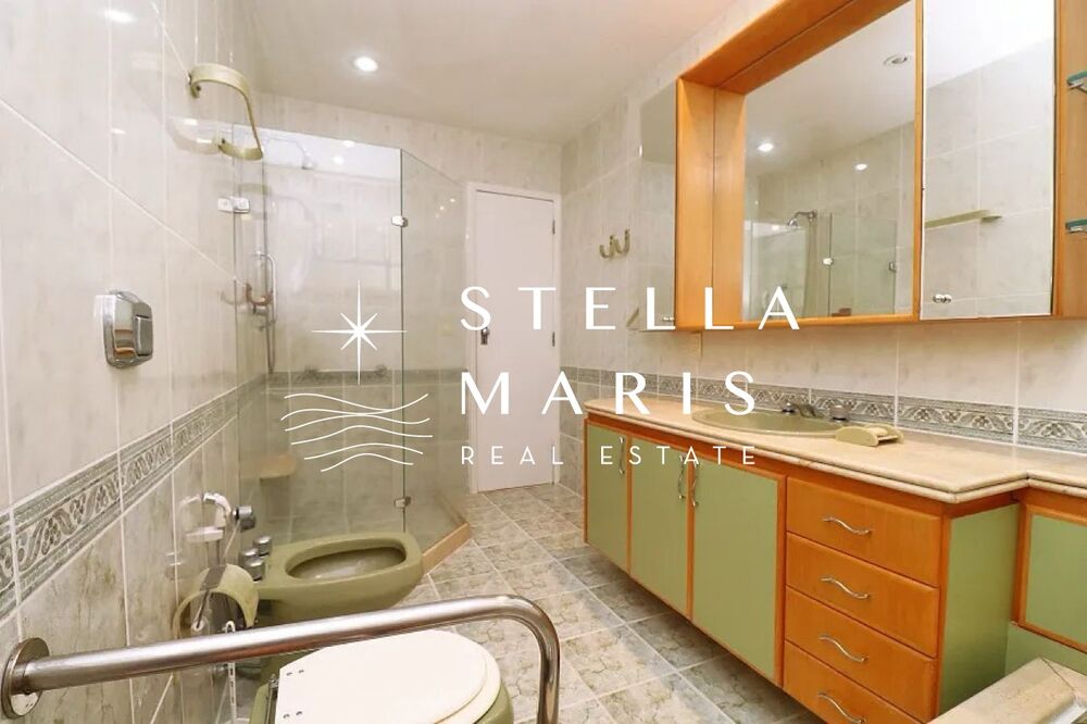 Apartamento à venda com 4 quartos, 230m² - Foto 1