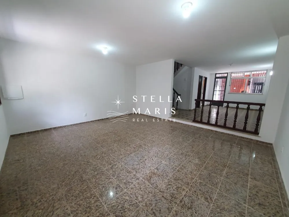 Casa, 3 quartos, 256 m² - Foto 1