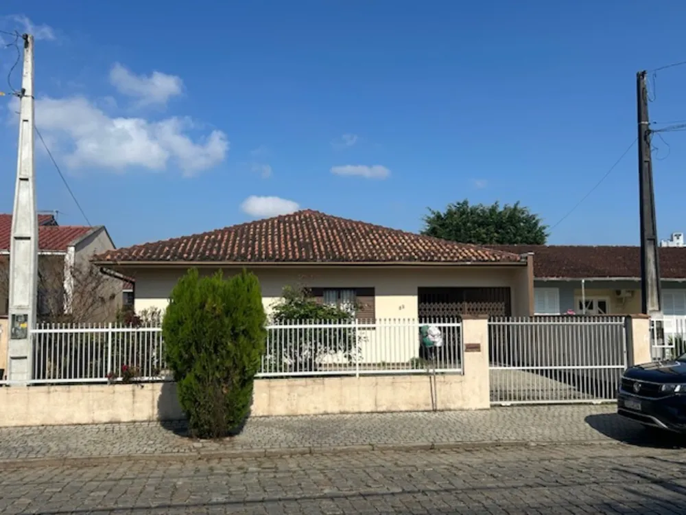 Casa, 4 quartos, 140 m² - Foto 1