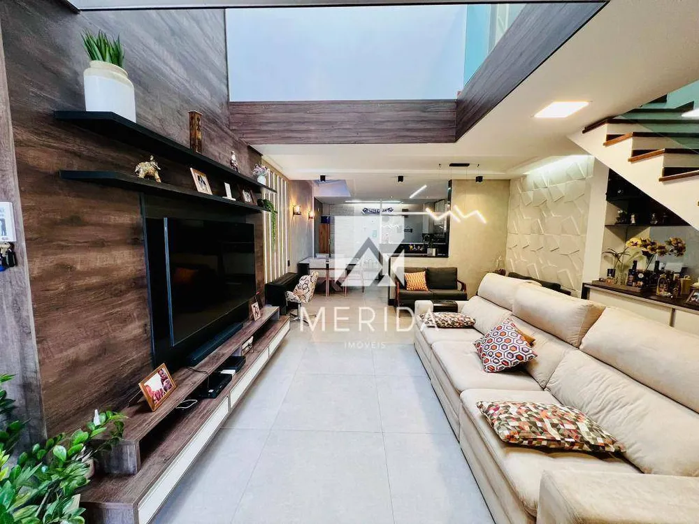 Sobrado, 4 quartos, 221 m² - Foto 2