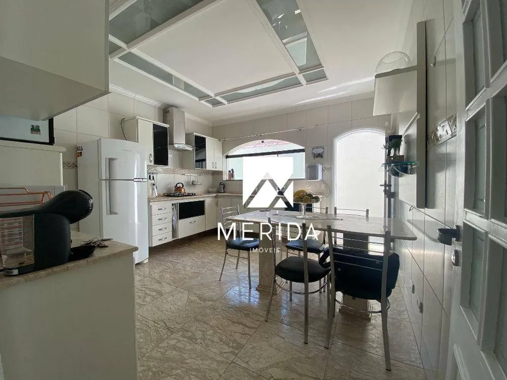 Casa, 4 quartos, 422 m² - Foto 3