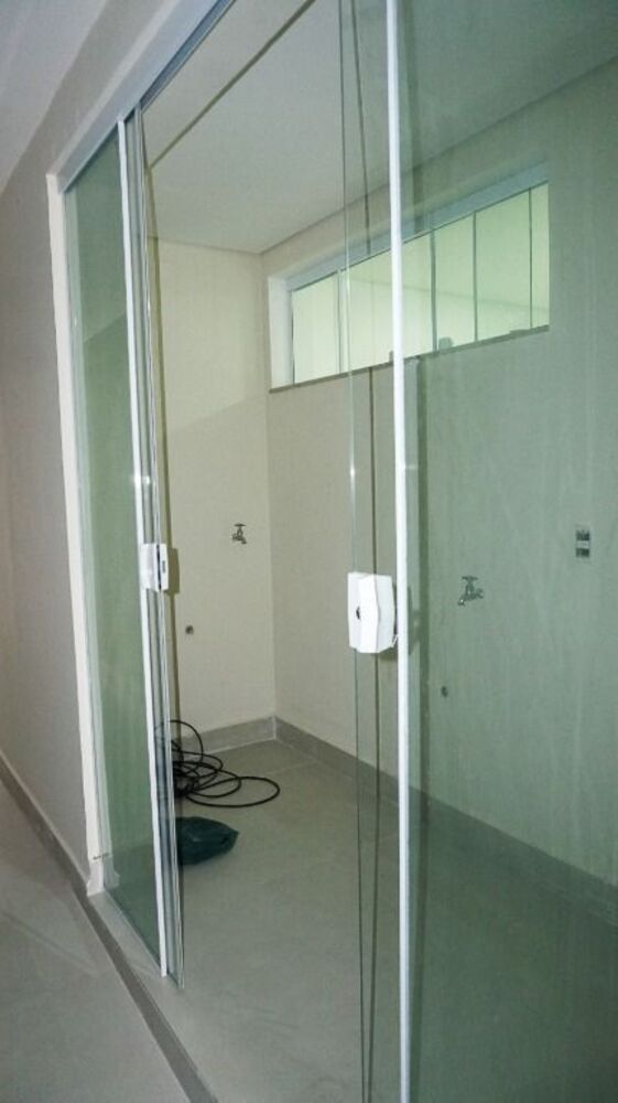 Sobrado à venda e aluguel com 8 quartos, 240m² - Foto 2