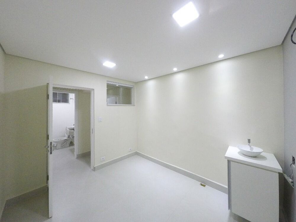 Sobrado à venda e aluguel com 8 quartos, 240m² - Foto 5