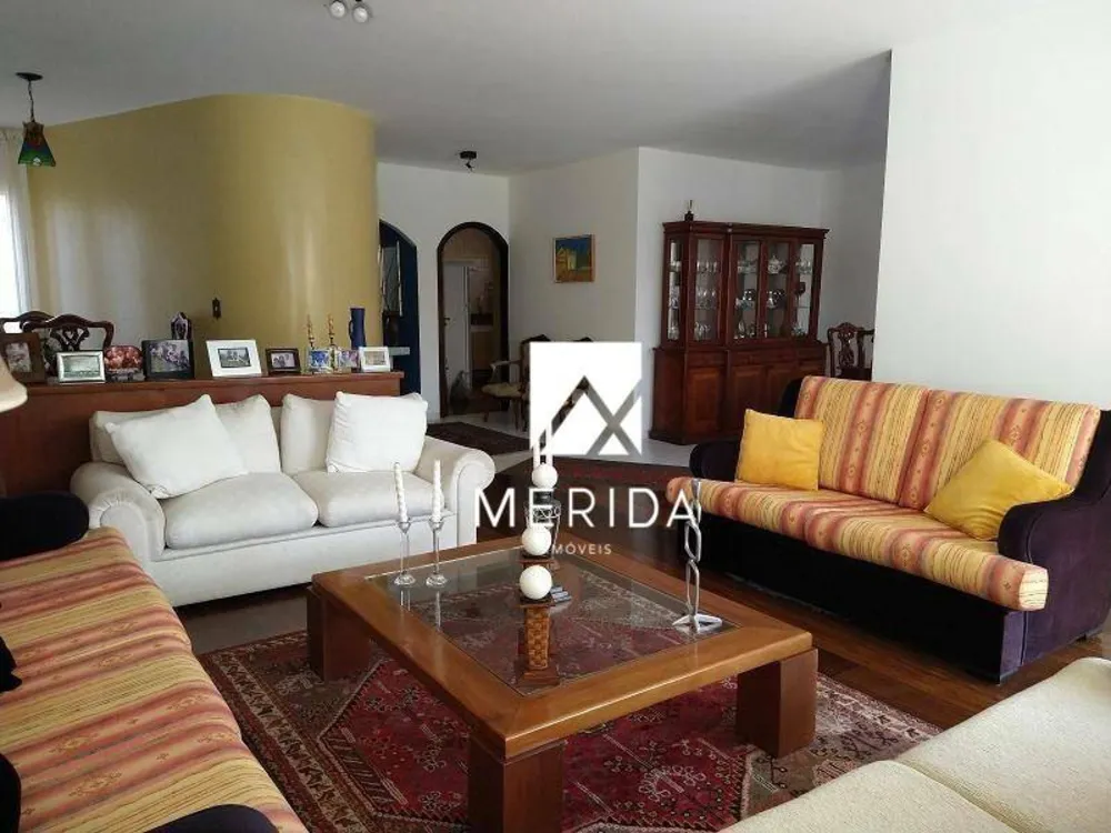 Sobrado, 3 quartos, 417 m² - Foto 1