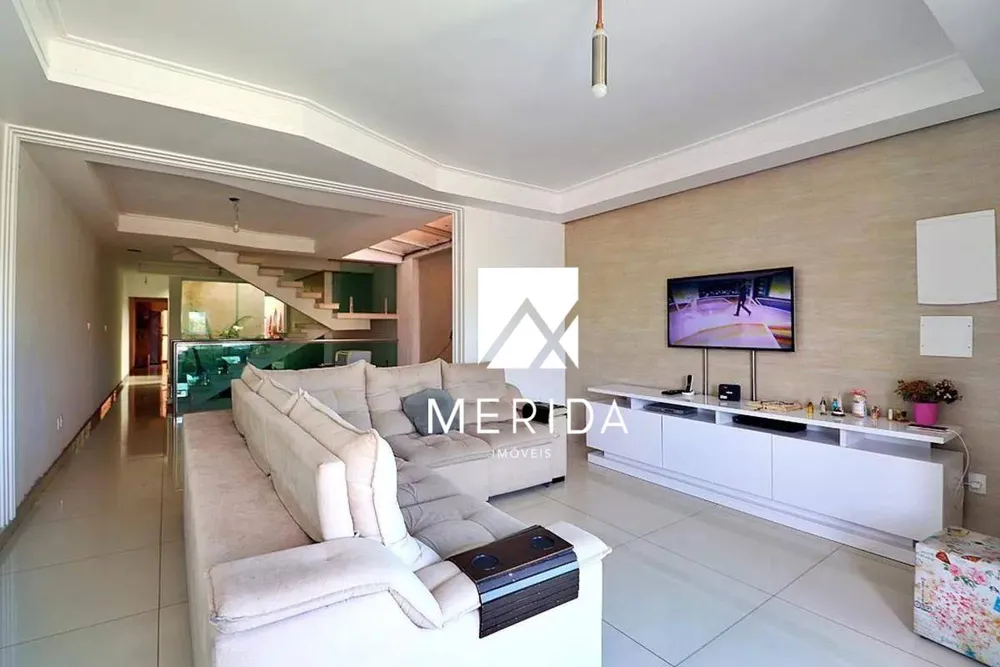 Sobrado, 4 quartos, 315 m² - Foto 1