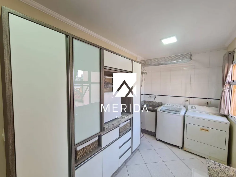 Sobrado, 3 quartos, 298 m² - Foto 2