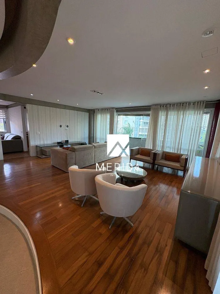 Apartamento, 3 quartos, 205 m² - Foto 1