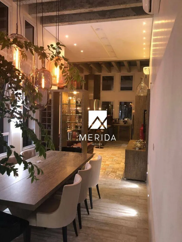 Cobertura, 3 quartos, 220 m² - Foto 10