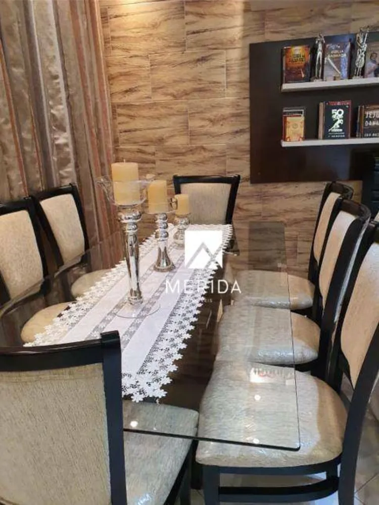 Sobrado, 3 quartos, 218 m² - Foto 1