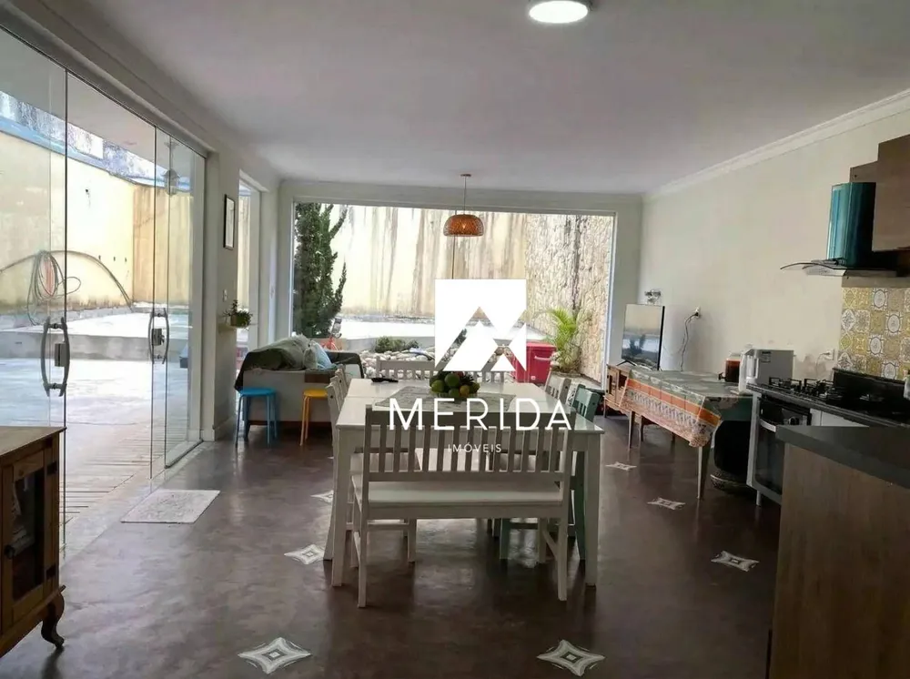 Sobrado, 3 quartos, 347 m² - Foto 2