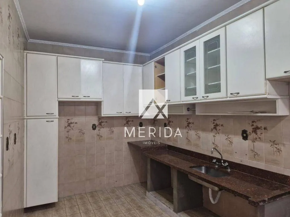 Sobrado, 3 quartos, 228 m² - Foto 4