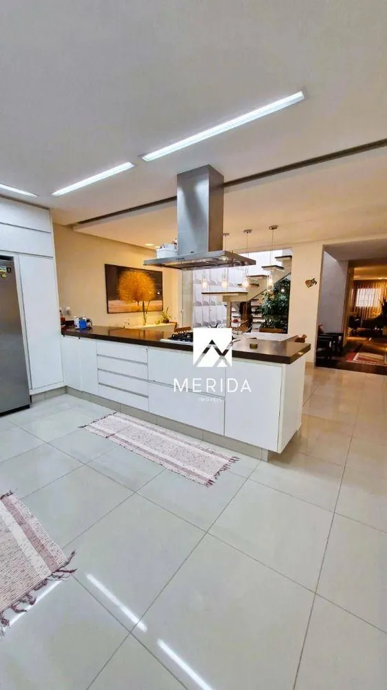Sobrado, 3 quartos, 258 m² - Foto 5