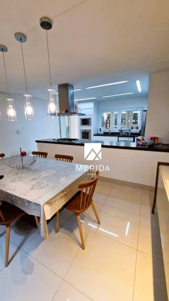 Sobrado, 3 quartos, 258 m² - Foto 6