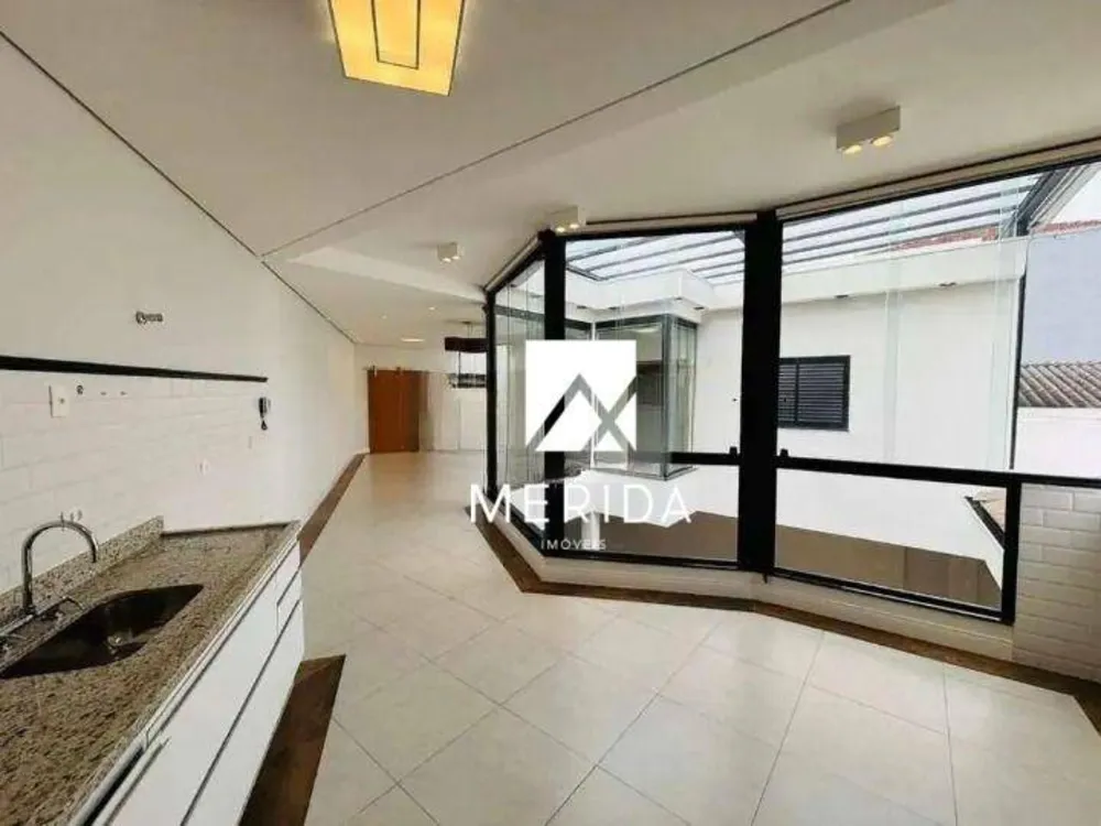Sobrado, 5 quartos, 227 m² - Foto 1