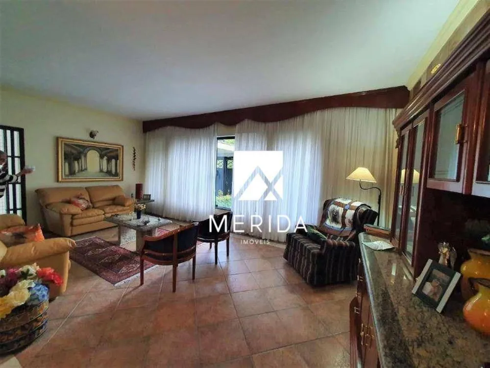 Casa, 4 quartos, 209 m² - Foto 1
