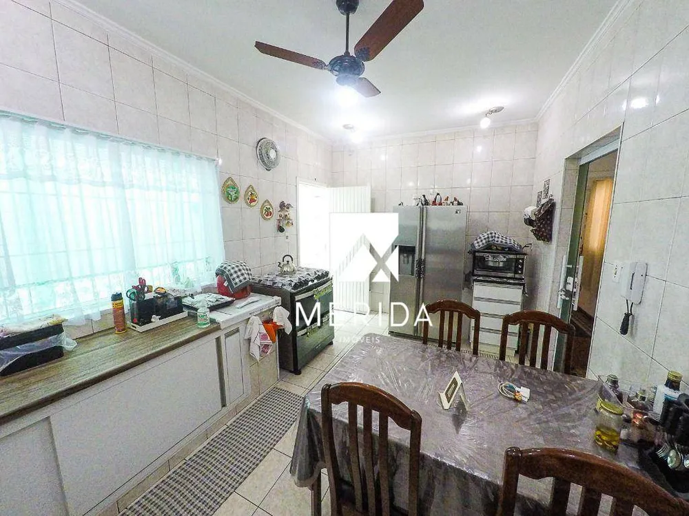 Casa, 3 quartos, 243 m² - Foto 5